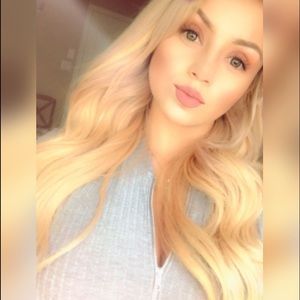 Meet your Posher, Cassandra